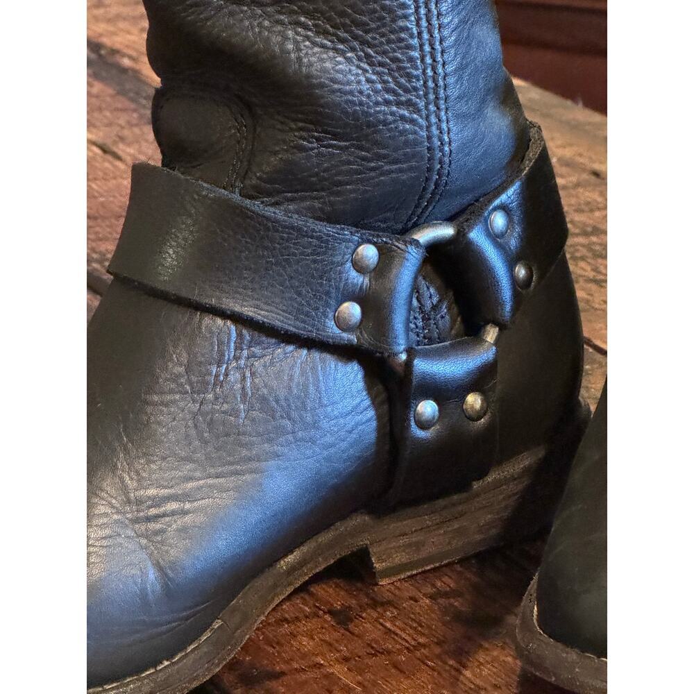 Womens Size 5.5 Black Leather FRYE "Olivia" Tall Zip Up Harness and Buckle Boots - Picture 6 of 17